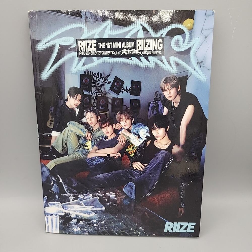 Riizing The 1st Mini Album by Riize CD, 2024 Includes Everything Pictured